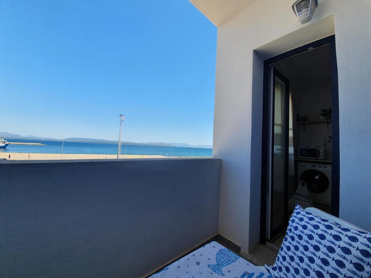 Sky And Sea Apartment Calasetta Luaran gambar