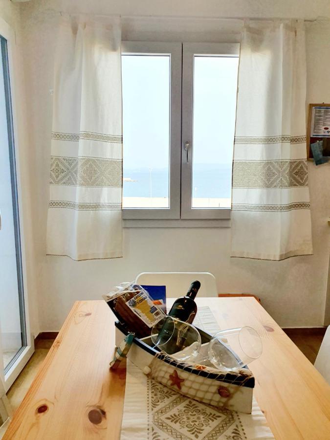 Sky And Sea Apartment Calasetta Luaran gambar